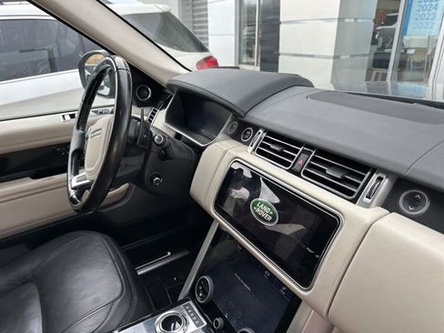 Used 2018 Land Rover Range Rover HSE image 20