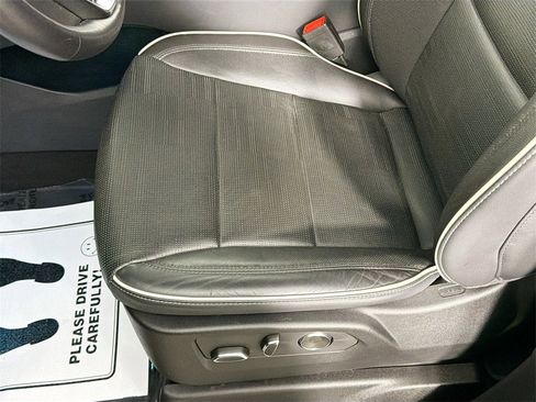 Used 2024 Cadillac Escalade Premium Luxury image 21