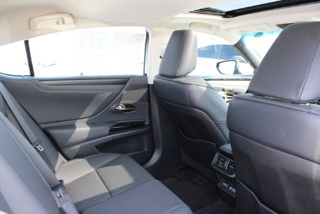 Certified 2024 Lexus ES 350 w/ Premium Package FWD image 7