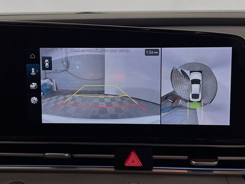 Used 2024 Hyundai Elantra Limited image 28