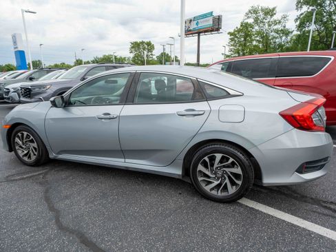 Used 2017 Honda Civic EX image 4