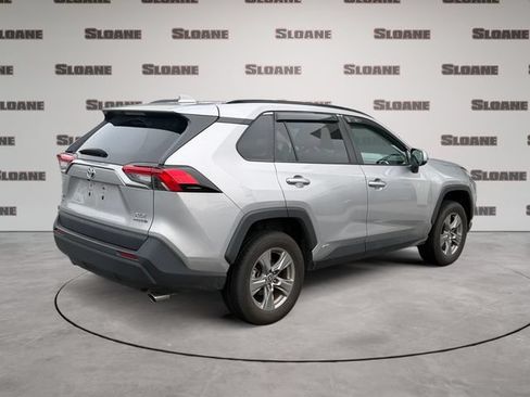 Used 2022 Toyota RAV4 XLE w/ Carpet Mat Package (TMS) AWD/4WD image 5