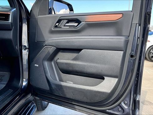 Used 2025 GMC Yukon Denali image 22