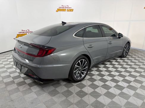 Used 2022 Hyundai Sonata Limited w/ Preferred Accessory Package image 6