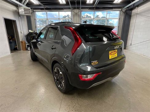 Used 2023 Kia Niro Wind FWD image 3