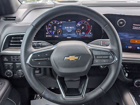 Used 2025 Chevrolet Tahoe Premier w/ Sun And Tow Package AWD/4WD image 16