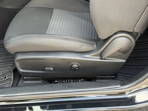 Used 2022 Dodge Challenger R/T image 13