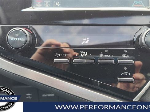 Used 2018 Toyota Camry SE image 23