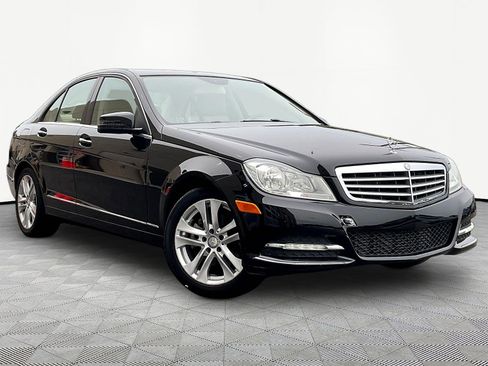 Used 2013 Mercedes-Benz C 250 Sedan image 3