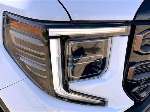 Used 2024 GMC Sierra 1500 AT4X image 30