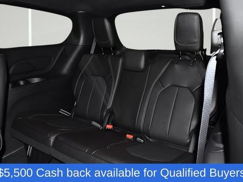 New 2026 Chrysler Pacifica Select w/ S Appearance Package FWD image 33