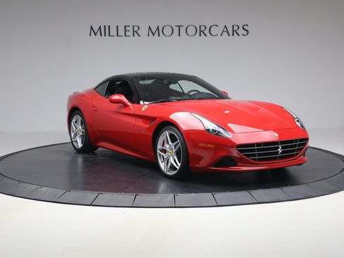 Certified 2017 Ferrari California T RWD image 39