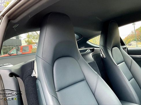 Used 2024 Porsche 718 Cayman image 26