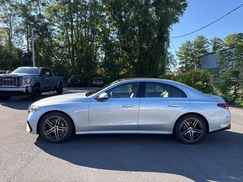 New 2026 Mercedes-Benz E 450 4MATIC Sedan image 4