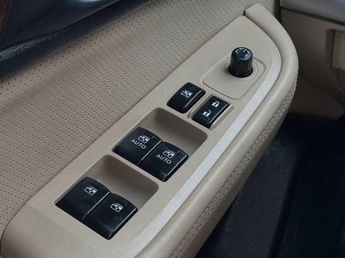 Used 2016 Subaru Outback 2.5i Limited image 18