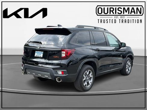 Used 2023 Honda Passport TrailSport image 4