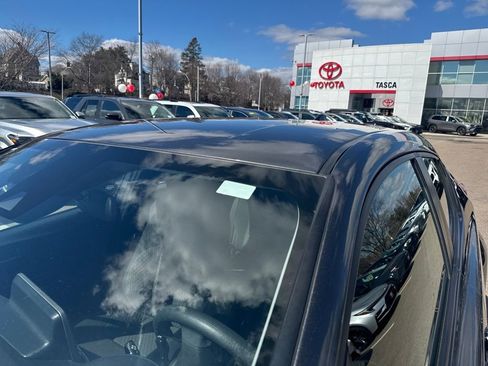 Used 2021 Toyota C-HR LE image 40