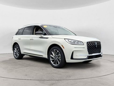 Used 2024 Lincoln Corsair Grand Touring AWD/4WD image 1