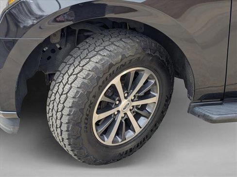 Used 2019 Ford Expedition XLT w/ Equipment Group 201A image 13