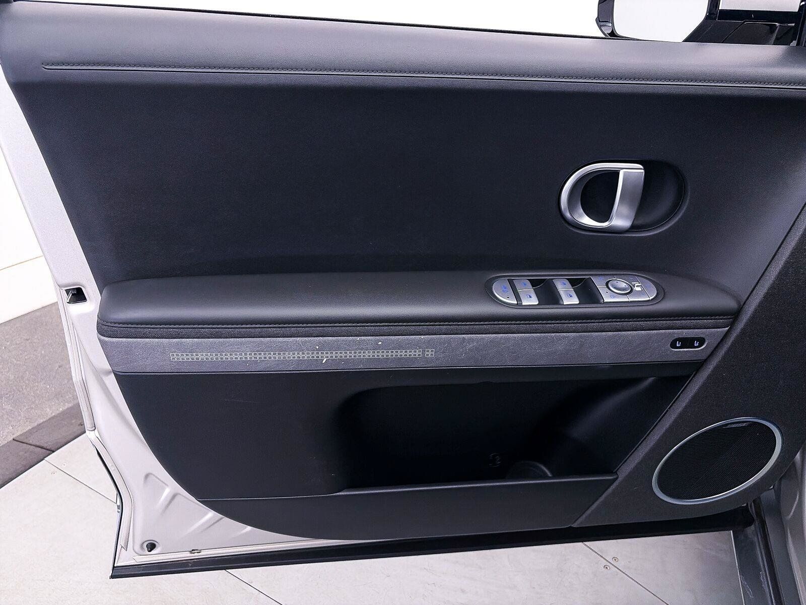 Used 2023 Hyundai Ioniq 5 Limited RWD image 16