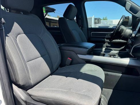 Used 2019 RAM 1500 Big Horn AWD/4WD image 14