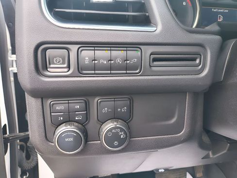 Used 2021 Chevrolet Tahoe LT AWD/4WD image 13