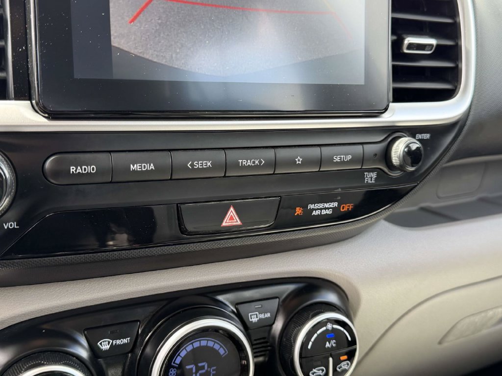 Certified 2024 Hyundai Venue SEL FWD image 29