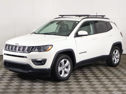 Used 2019 Jeep Compass Latitude FWD image 5