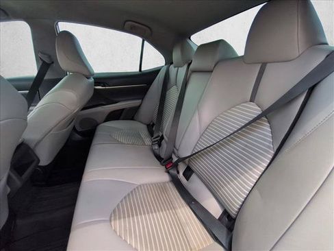 Used 2023 Toyota Camry SE FWD image 16
