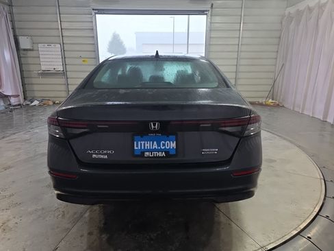 Used 2023 Honda Accord Touring image 5