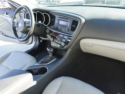 Used 2015 Kia Optima EX image 26