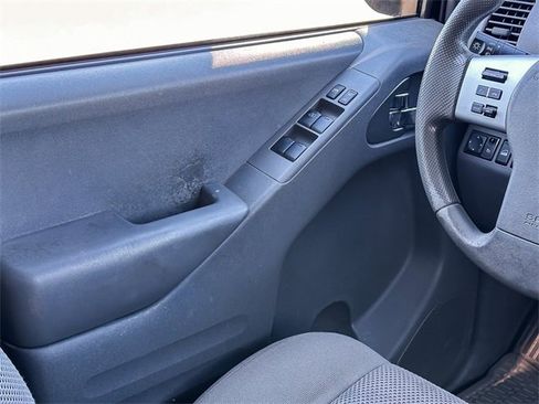 Used 2019 Nissan Frontier SV image 23