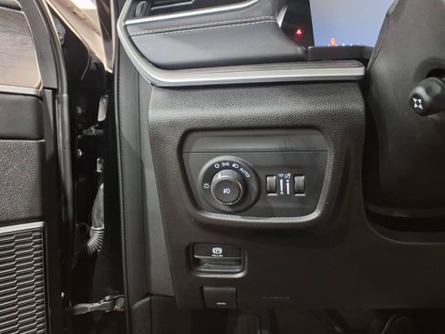 Certified 2021 Jeep Grand Cherokee L Limited w/ Luxury Tech Group II AWD/4WD image 18