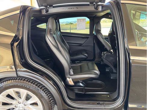 Used 2016 Tesla Model X 90D image 14
