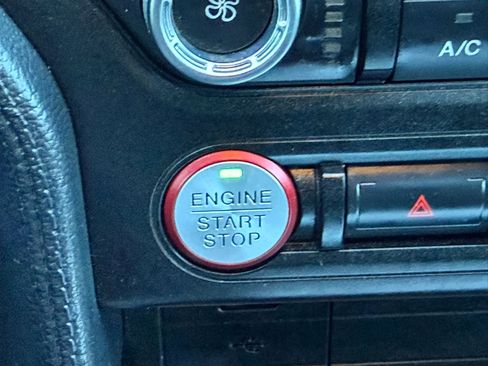 Used 2019 Ford Mustang Coupe image 32