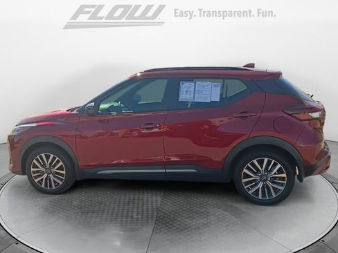 Used 2023 Nissan Kicks SR w/ SR Premium Package FWD image 4