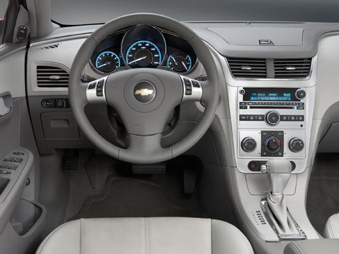 Used 2009 Chevrolet Malibu LTZ w/ Rear Power Package FWD image 4