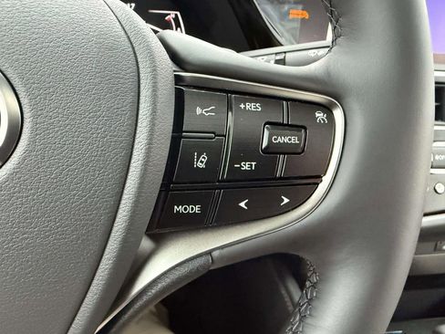 Used 2025 Lexus ES 350 Premium w/ Premium Package image 20