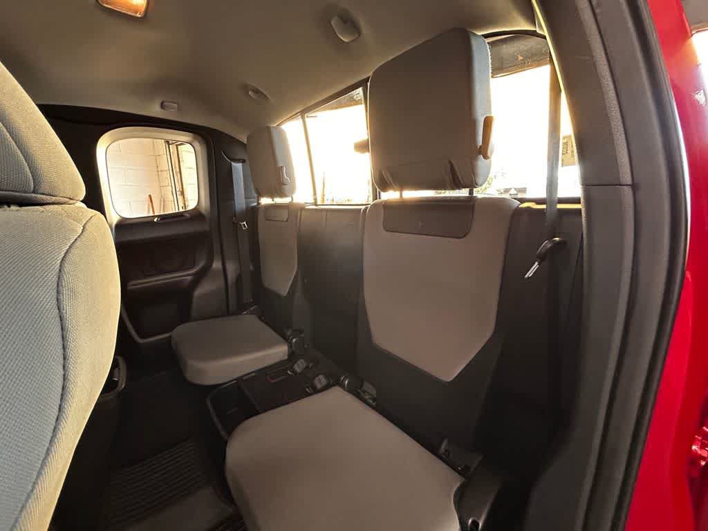 Used 2017 Toyota Tacoma SR w/ SR Convenience Package RWD image 13