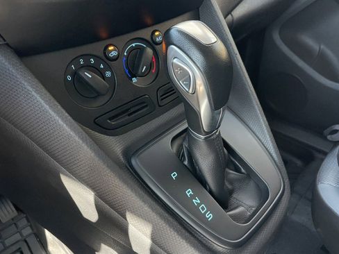 Used 2015 Ford Transit Connect XL image 16