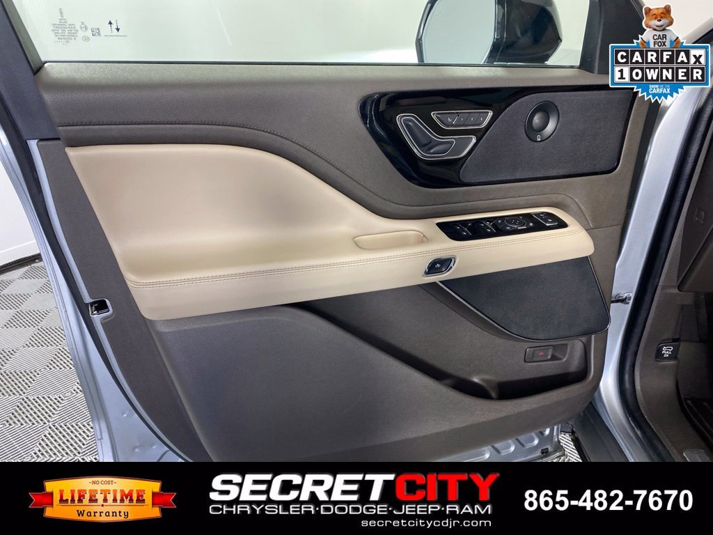 Used 2023 Lincoln Aviator Reserve w/ Jet Package AWD/4WD image 12