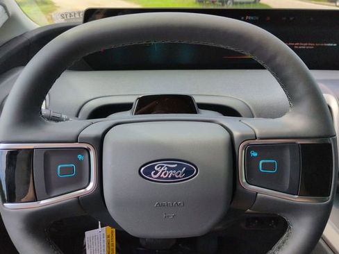 New 2025 Ford Expedition Active image 35