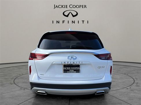 Certified 2025 INFINITI QX50 Pure image 4