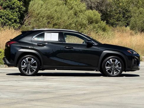 Certified 2024 Lexus UX 250h FWD image 10