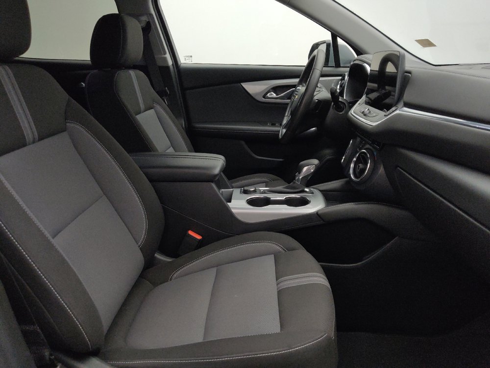 Used 2025 Chevrolet Blazer LT FWD image 21
