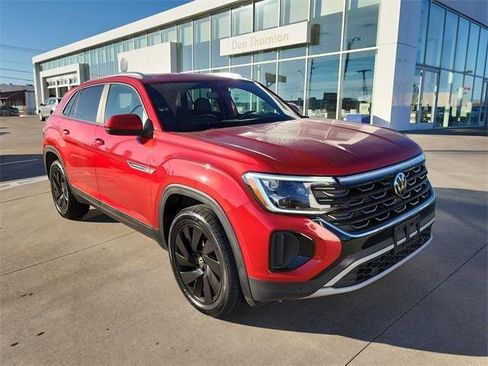 Certified 2024 Volkswagen Atlas Cross Sport SE w/ Panoramic Sunroof Package image 1