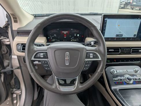 Used 2021 Lincoln Nautilus Reserve image 10