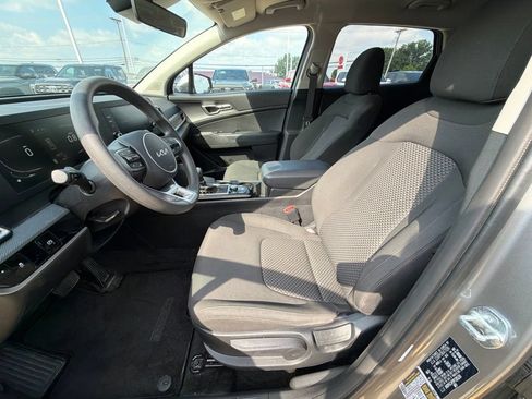 Used 2023 Kia Sportage LX AWD/4WD image 9