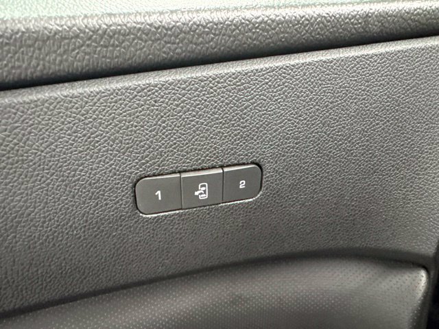 Used 2012 GMC Acadia Denali AWD/4WD image 21