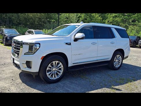 Used 2023 GMC Yukon SLT w/ SLT Luxury Package AWD/4WD image 4